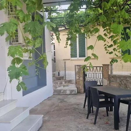 Сasa de vacaciones The House